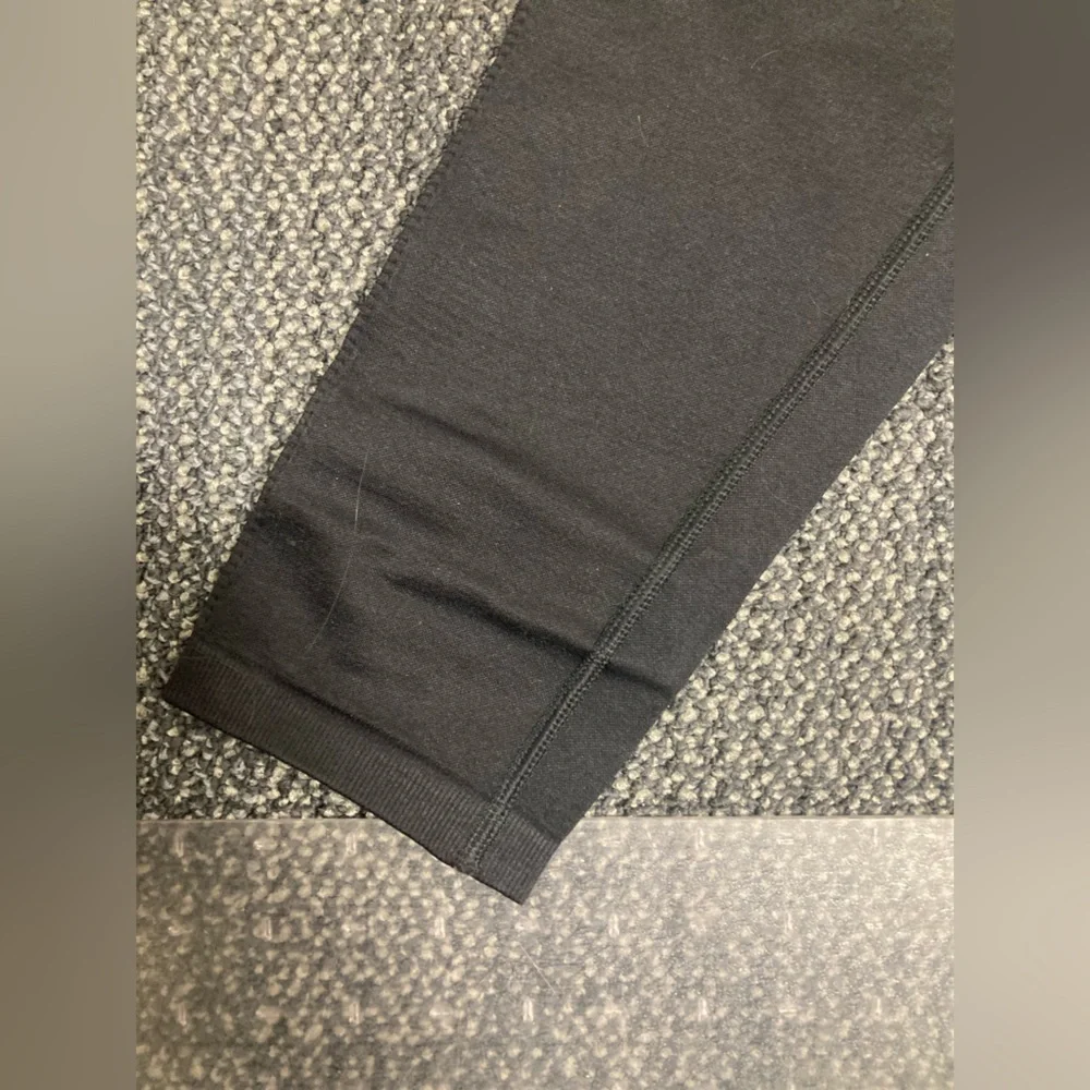 NWT women offline by aerie hi-rise seamless 7/8 legging leggings ribbed black l - Picture 12 of 16